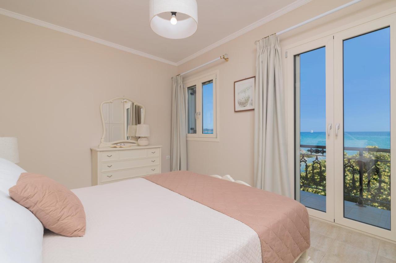 Villa Elizabeth - Seafront Classic Villa! Αργάσι Εξωτερικό φωτογραφία