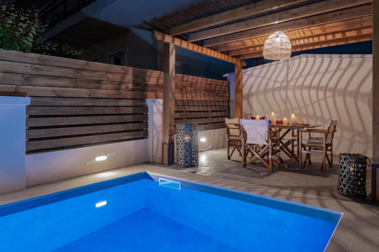 Villa Elizabeth - Seafront Classic Villa! Αργάσι Εξωτερικό φωτογραφία