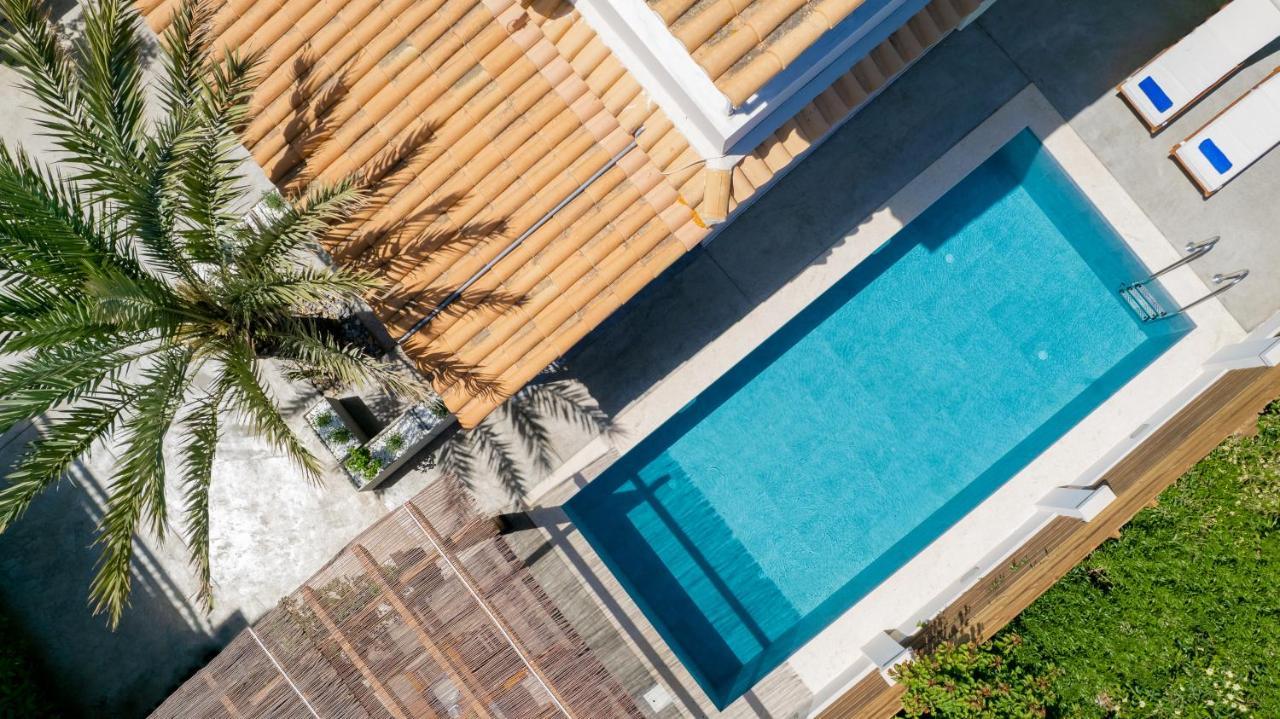 Villa Elizabeth - Seafront Classic Villa! Αργάσι Εξωτερικό φωτογραφία