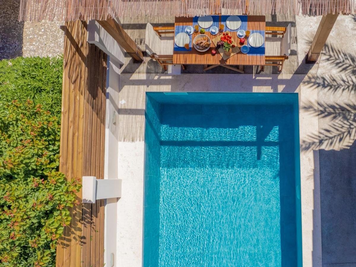 Villa Elizabeth - Seafront Classic Villa! Αργάσι Εξωτερικό φωτογραφία